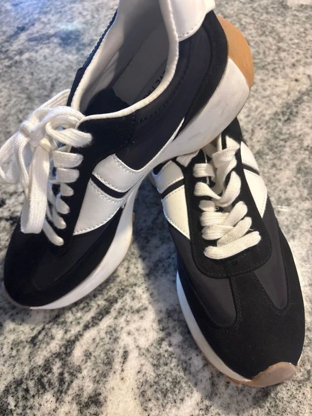 Steve Madden women’s sneakers Sz 9